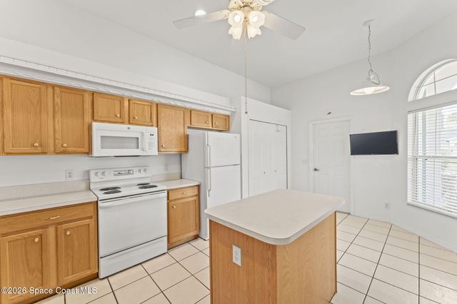 1021 Pine Creek Circle NE, Palm Bay, FL 32905