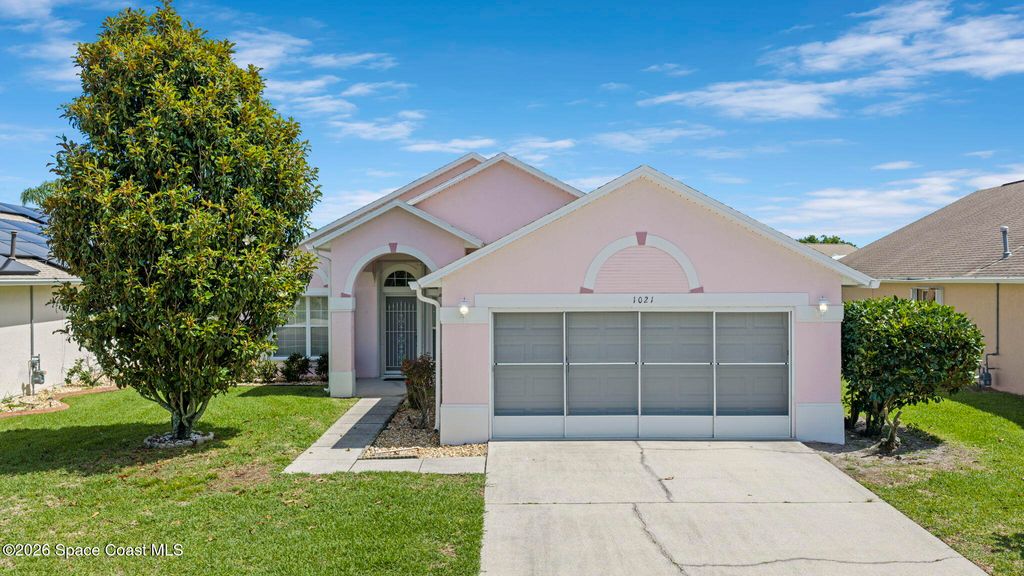 1021 Pine Creek Circle NE, Palm Bay, FL 32905