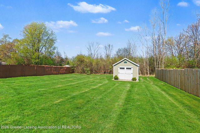 5628 Marylouise Street, Lansing, MI 48917