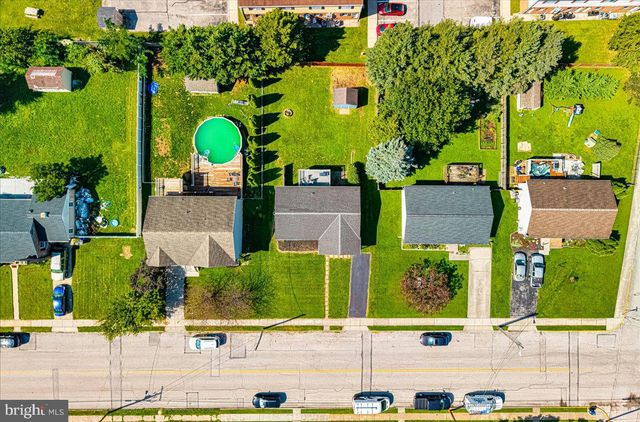 421 RIDGE AVE, Mcsherrystown, PA 17344