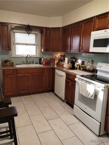 2467 Forest Avenue, Niagara Falls, NY 14301