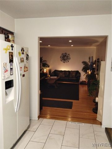 2467 Forest Avenue, Niagara Falls, NY 14301