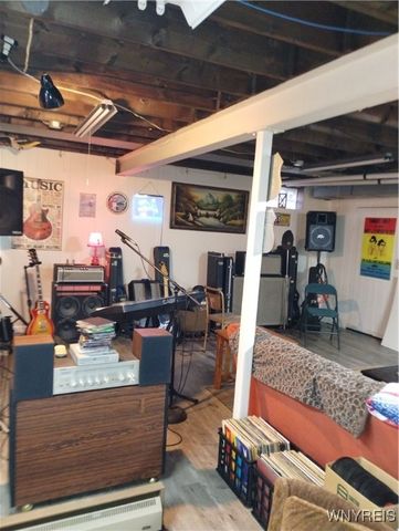 2467 Forest Avenue, Niagara Falls, NY 14301