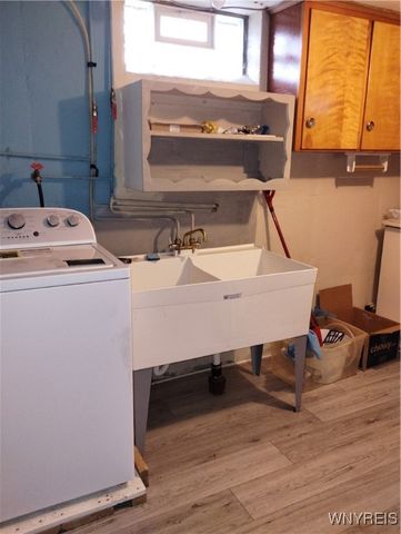 2467 Forest Avenue, Niagara Falls, NY 14301