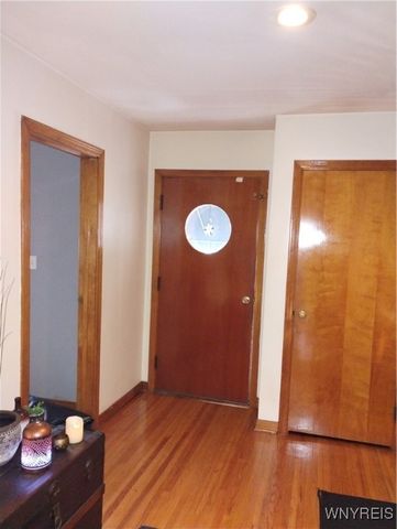 2467 Forest Avenue, Niagara Falls, NY 14301