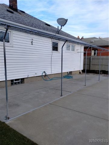 2467 Forest Avenue, Niagara Falls, NY 14301