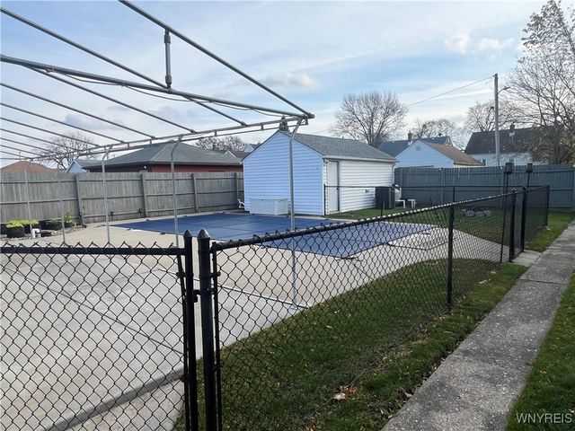 2467 Forest Avenue, Niagara Falls, NY 14301