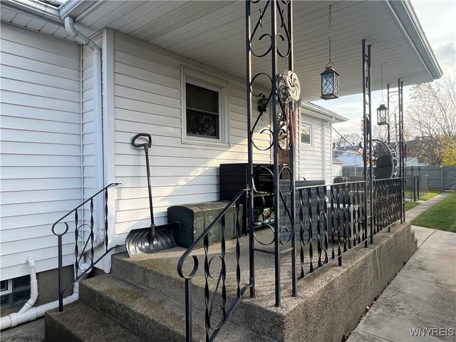 2467 Forest Avenue, Niagara Falls, NY 14301