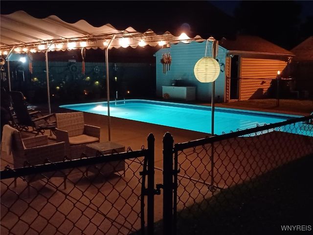 2467 Forest Avenue, Niagara Falls, NY 14301