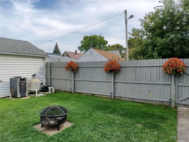 2467 Forest Avenue, Niagara Falls, NY 14301