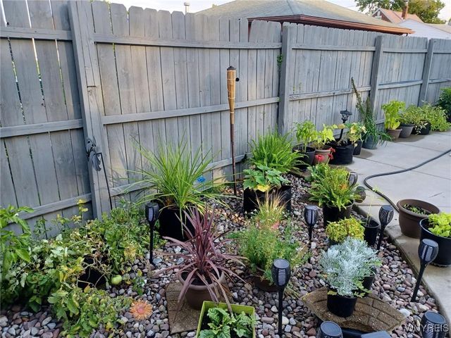 2467 Forest Avenue, Niagara Falls, NY 14301