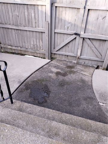 2467 Forest Avenue, Niagara Falls, NY 14301