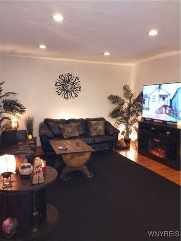 2467 Forest Avenue, Niagara Falls, NY 14301