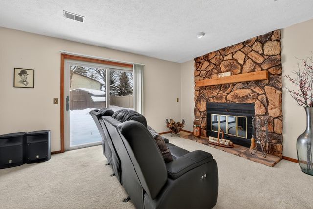 5875 Brookfarm Drive Se, City Of Kentwood, MI 49508