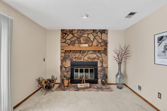 5875 Brookfarm Drive Se, City Of Kentwood, MI 49508