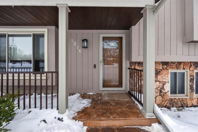 5875 Brookfarm Drive Se, City Of Kentwood, MI 49508