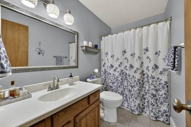 5875 Brookfarm Drive Se, City Of Kentwood, MI 49508