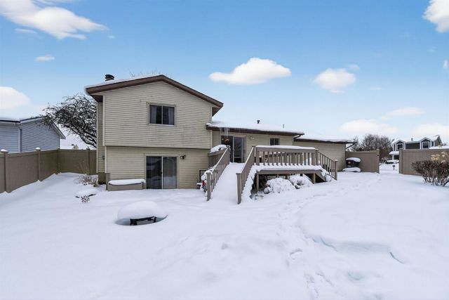 5875 Brookfarm Drive Se, City Of Kentwood, MI 49508