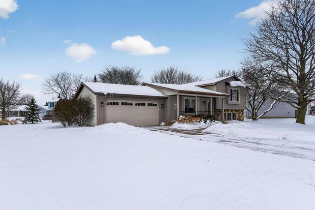 5875 Brookfarm Drive Se, City Of Kentwood, MI 49508