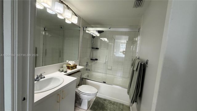 19701 E Country Club Dr 5601, Aventura, FL 33180