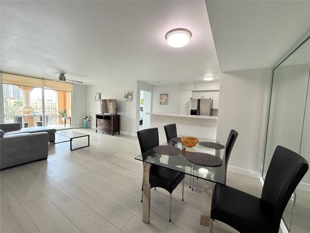 19701 E Country Club Dr 5601, Aventura, FL 33180