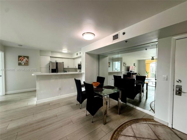 19701 E Country Club Dr 5601, Aventura, FL 33180