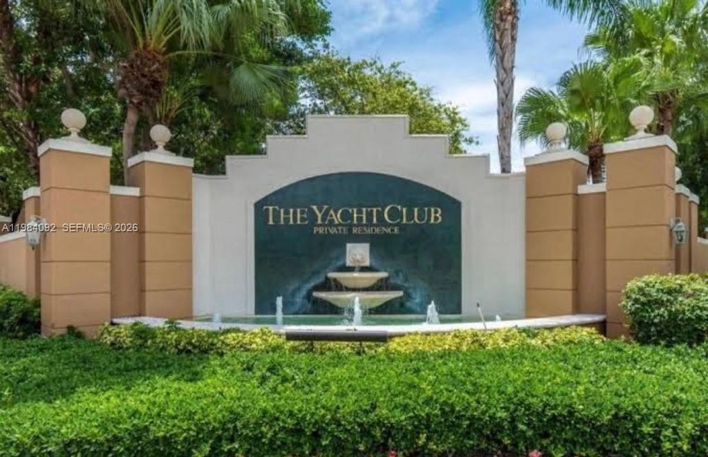 19701 E Country Club Dr 5601, Aventura, FL 33180