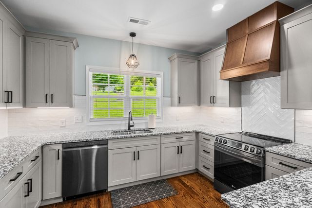 1925 Normerle Dr, Goodlettsville, TN 37072