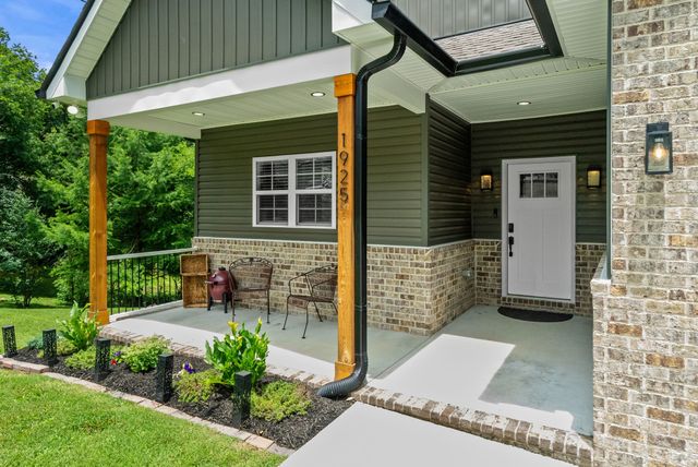1925 Normerle Dr, Goodlettsville, TN 37072