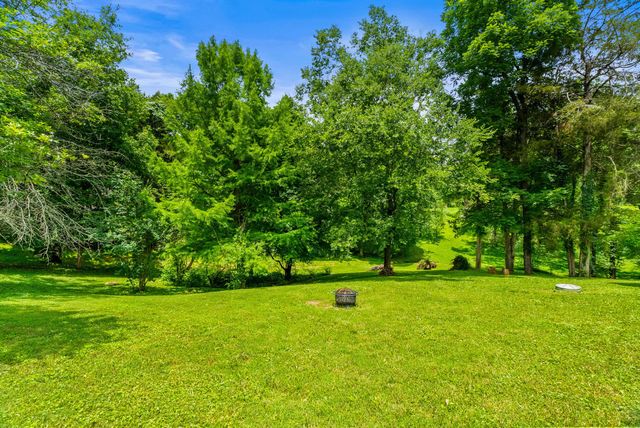 1925 Normerle Dr, Goodlettsville, TN 37072