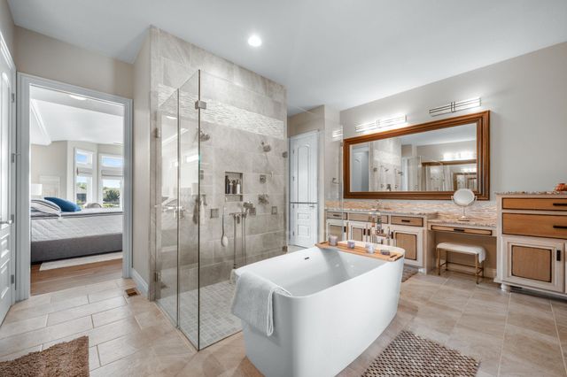 2901 W Crystal Beach St, Wichita, KS 67204