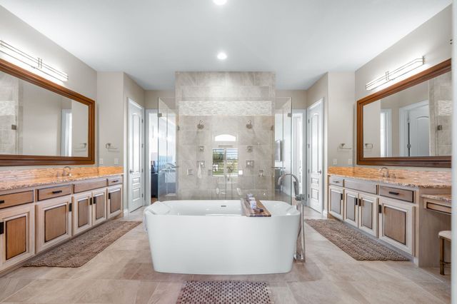 2901 W Crystal Beach St, Wichita, KS 67204