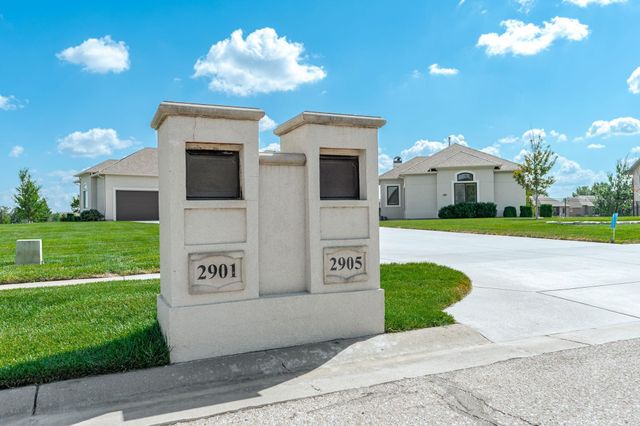 2901 W Crystal Beach St, Wichita, KS 67204