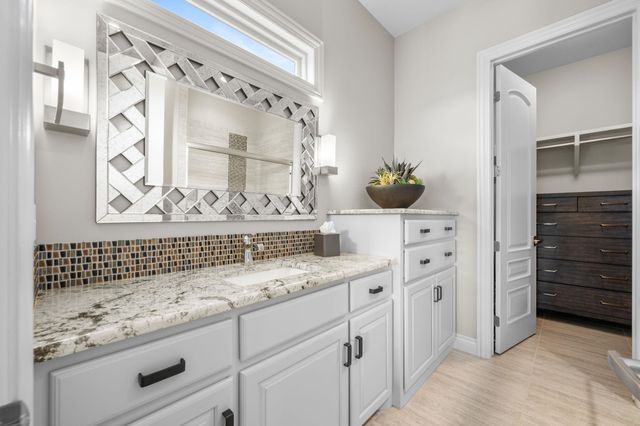 2901 W Crystal Beach St, Wichita, KS 67204