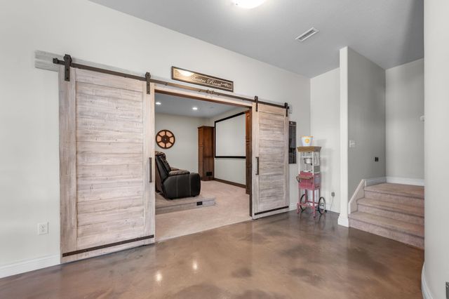 2901 W Crystal Beach St, Wichita, KS 67204