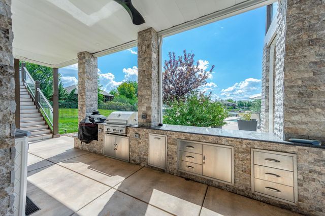 2901 W Crystal Beach St, Wichita, KS 67204