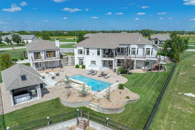 2901 W Crystal Beach St, Wichita, KS 67204