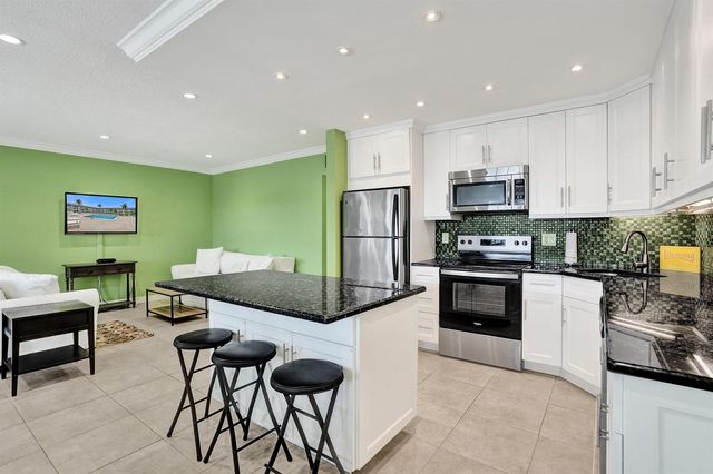 5203 NE 24th Terrace B314, Fort Lauderdale, FL 33308