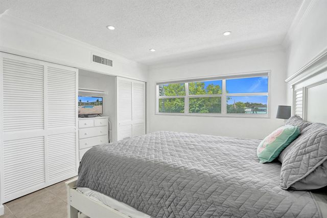 5203 NE 24th Terrace B314, Fort Lauderdale, FL 33308