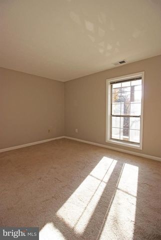 10182 OAKTON TERRACE RD, Oakton, VA 22124