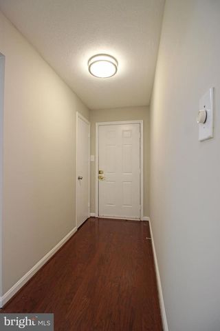 10182 OAKTON TERRACE RD, Oakton, VA 22124