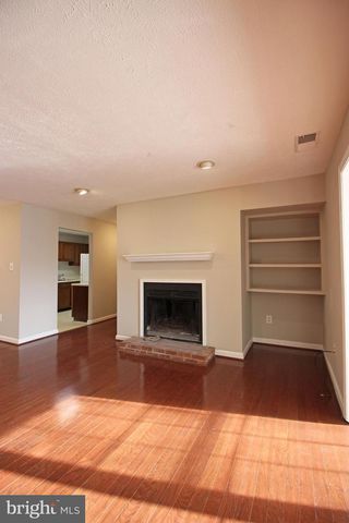 10182 OAKTON TERRACE RD, Oakton, VA 22124