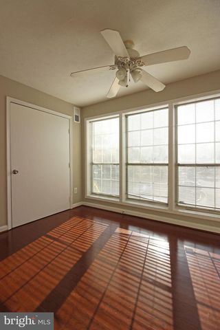 10182 OAKTON TERRACE RD, Oakton, VA 22124