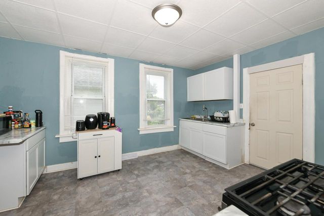 5233 N 38th STREET, Milwaukee, WI 53209