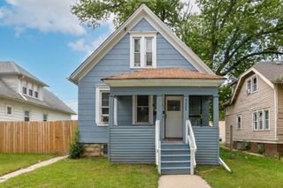 5233 N 38th STREET, Milwaukee, WI 53209