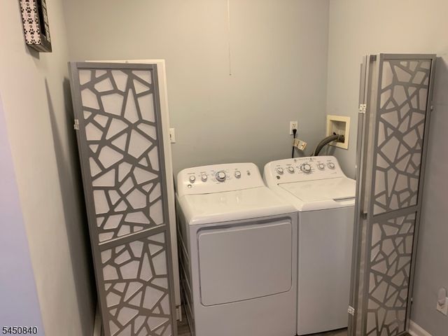 107 New York Ave, Jefferson Twp., NJ 07849