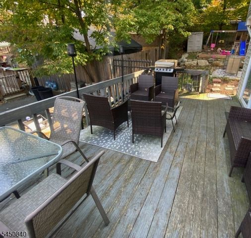 107 New York Ave, Jefferson Twp., NJ 07849