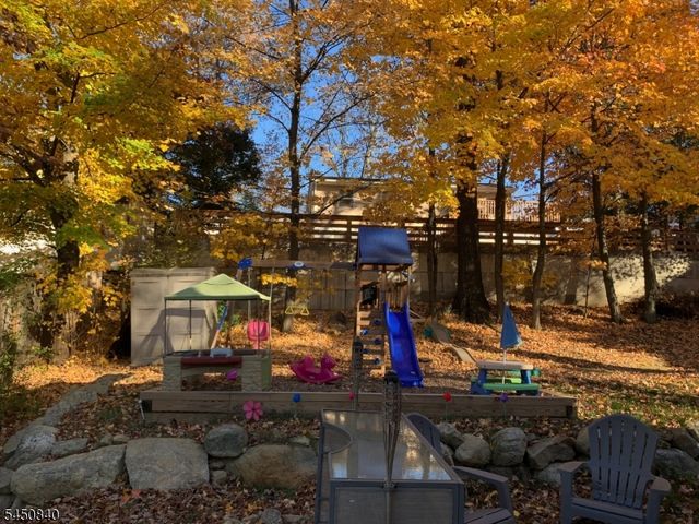 107 New York Ave, Jefferson Twp., NJ 07849