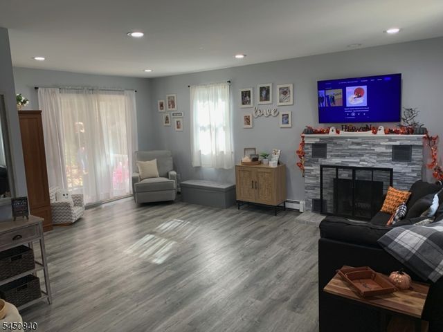 107 New York Ave, Jefferson Twp., NJ 07849
