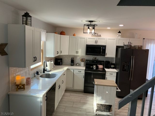 107 New York Ave, Jefferson Twp., NJ 07849